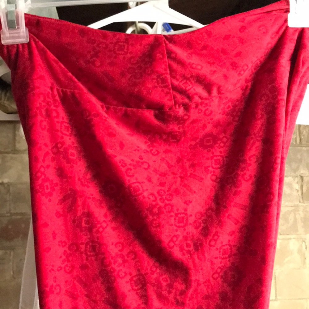 TC LuLaRoe leggings made in Indonesia.